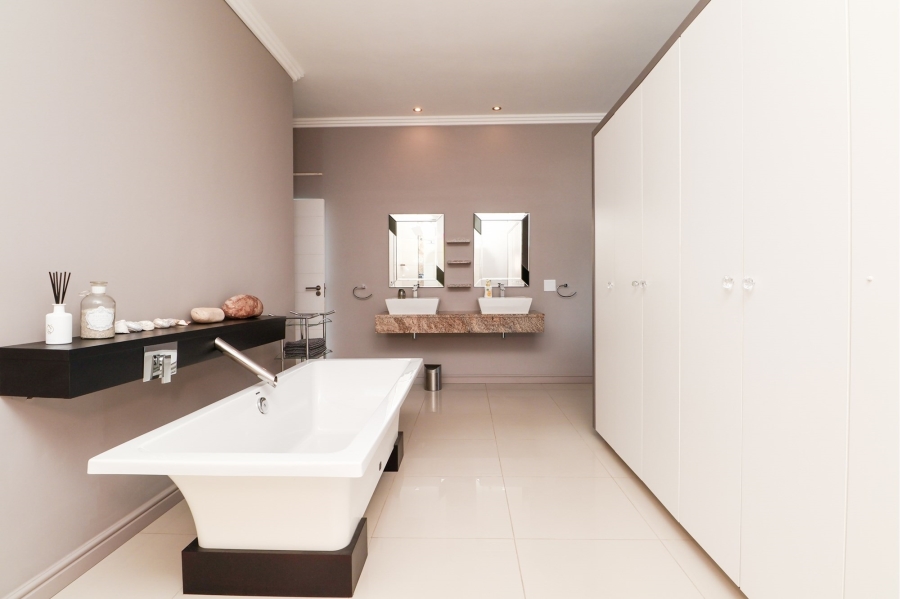 5 Bedroom Property for Sale in Pinnacle Point Golf Estate Western Cape